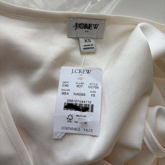 NWT J. Crew Sleeveless V-neck Crepe Shell Tank Top Ivory - Picture 5 of 5